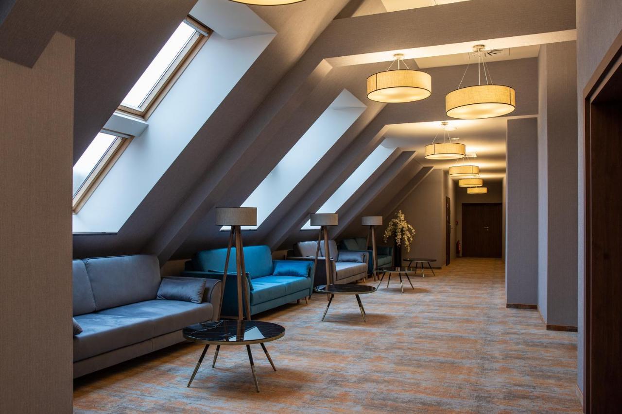 Hotel Styl 70 Pszczyna Eksteriør bilde