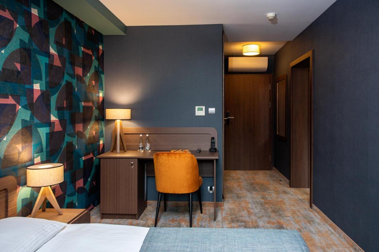 Hotel Styl 70 Pszczyna Eksteriør bilde