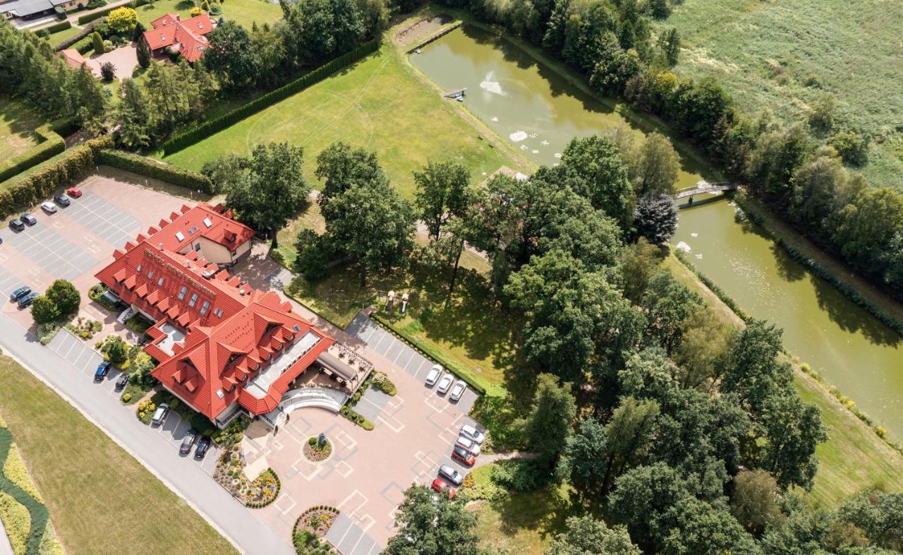 Hotel Styl 70 Pszczyna Eksteriør bilde