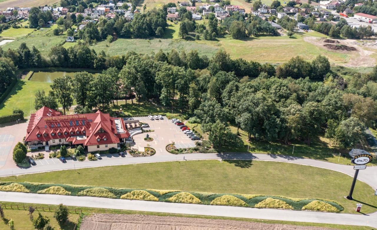 Hotel Styl 70 Pszczyna Eksteriør bilde